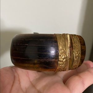 🖤Horn💕Vintage bangle